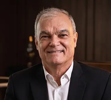 Portrait of Leon Guimaraes, Founding Partner and Investor at LRE Invest Africa
